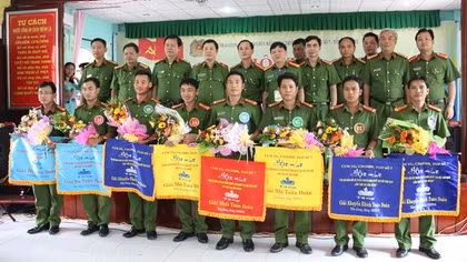 Hội thi “Cán bộ Đoàn giỏi và tuyên truyền Nghị quyết Đại hội Đảng”