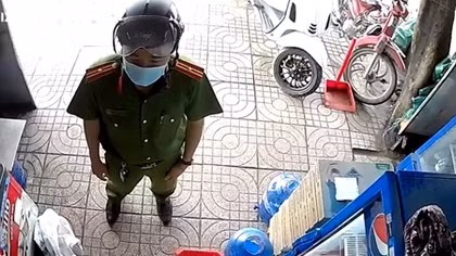 Thiếu tá Công an nhẹ nhàng “nhắc nhở người dân” gây bão mạng xã hội