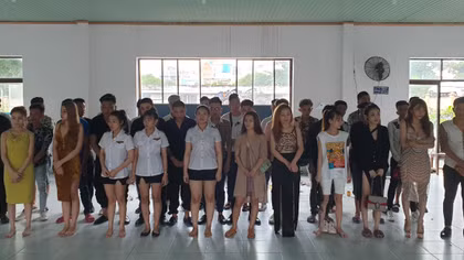 Triệt phá “động lắc” núp bóng quán bar 