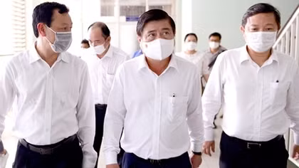 Lo ngại lây dịch COVID-19 từ các bệnh viện