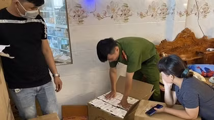Kho hàng mỹ phẩm và thực phẩm chức năng "khủng" không nguồn gốc