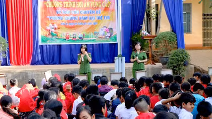 Mang hơi ấm lên vùng cao