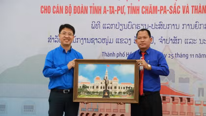 Tuổi trẻ Lào giao lưu với tuổi trẻ TP Hồ Chí Minh