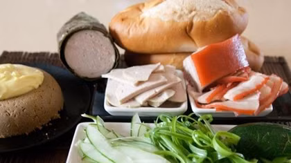 Thông tin về 140 trường hợp nghi ngộ độc thực phẩm do ăn bánh mì