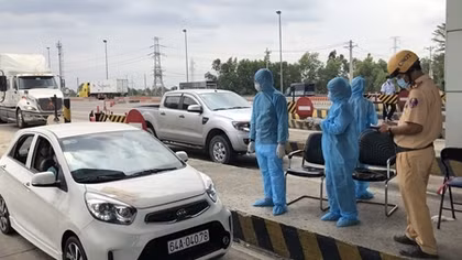 TP Hồ Chí Minh: Lập chốt kiểm soát dịch COVID-19 từ 00 giờ ngày 15/5