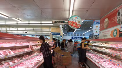Kêu gọi người dân chuyển sang sử dụng thịt heo đông lạnh