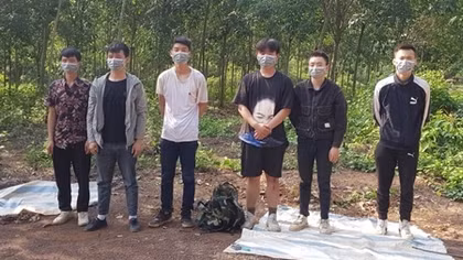 Bắt 6 người Trung Quốc chuẩn bị vượt biên trái phép