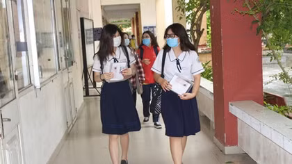 Đại học Ngân hàng và Đại học Kinh tế TP Hồ Chí Minh công bố điểm sàn, điểm chuẩn