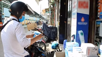 Hàng ngàn điểm bán khẩu trang tại TP Hồ Chí Minh