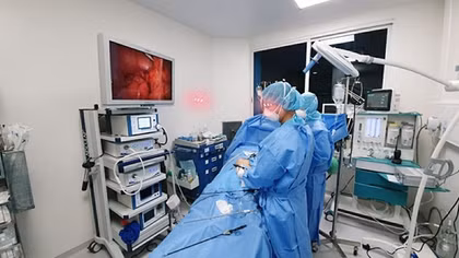 Lập buồng mổ ngay tại nơi cách ly COVID-19 áp lực âm để cắt ruột thừa