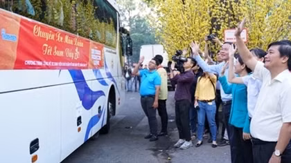 Tặng 3.000 vé cho cho sinh viên có hoàn cảnh khó khăn về quê đón Tết