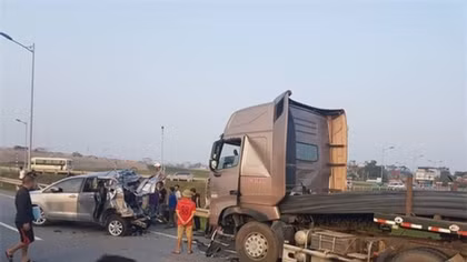 Vụ xe Innova đi lùi trên cao tốc: TAND Cấp cao kháng nghị hủy 2 bản án