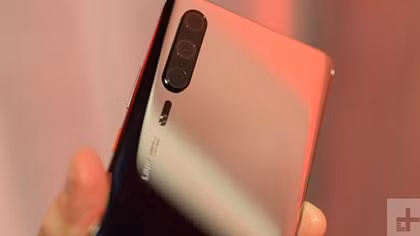 Huawei bị tố gian dối dùng ảnh từ DSLR quảng cáo cho P30 series