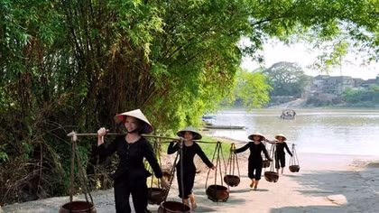 Khai mạc liên hoan ảnh “Đất nước và con người bè bạn quốc tế”
