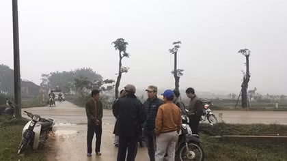 Trách nhiệm chính quyền khi cứ để dân phải chặn xe rác