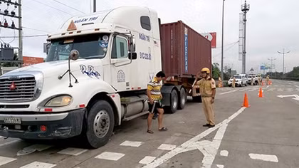 Tổng kiểm soát xe tải, xe khách trên cao tốc TP HCM – Trung Lương