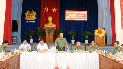 Lãnh đạo Bộ Công an kiểm tra công tác tại Công an Cà Mau