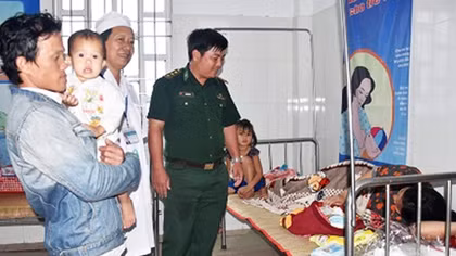 Sản phụ sinh con khi đi tránh bão