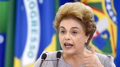 Nữ Tổng thống Dilma Rousseff chấp nhận "hầu tòa"