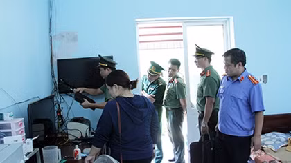 Kết luận điều tra vụ 5 cán bộ Hải quan tiếp tay cho buôn lậu