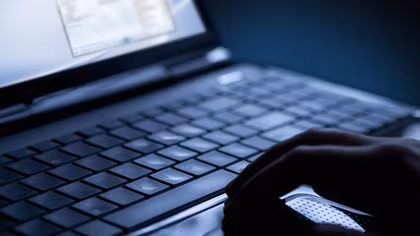Bắt hai đối tượng phát tán clip nội dung xấu lên Internet