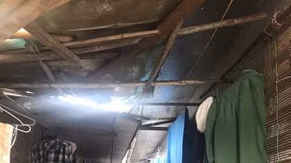 Xóm trọ nghèo vật vã dưới cái nóng như đổ lửa ở Thủ đô