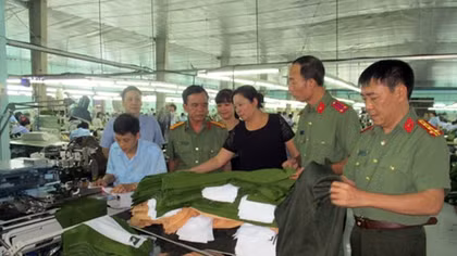 Thực hiện nhiều giải pháp nâng cao đời sống người lao động