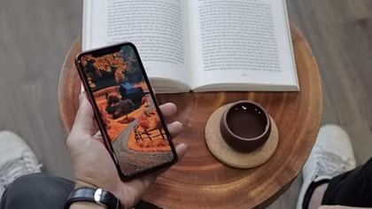 Mục sở thị chiếc iPhone "giá rẻ" XR tại Việt Nam