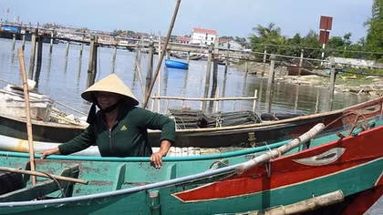 Nhọc nhằn những người đàn bà đi biển