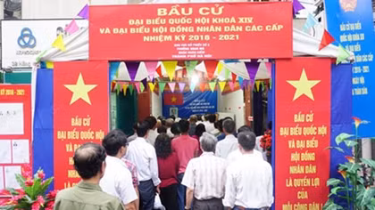 Những tiếng nói lạc lõng và lỗi thời