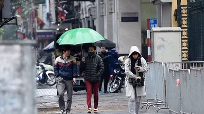 Mưa lạnh bao phủ thủ đô Hà Nội