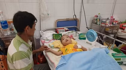 Bệnh nhi mắc tim bẩm sinh nhồi máu não hồi sinh thần kỳ 