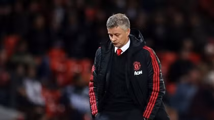 Hòa mất mặt trước Wolves, HLV Solskjaer bị CĐV Mu đòi sa thải