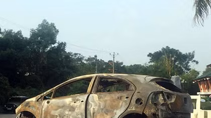 Bà hỏa thiêu rụi Kia Rio tại Thái Nguyên