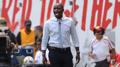 Patrick Vieira đã làm những gì để tiếp nối truyền thống Pháo thủ?