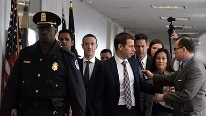 Chìm trong bê bối, Facebook vẫn chi khủng bảo vệ Mark Zuckerberg