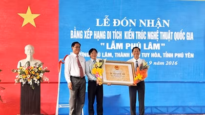 Đón nhận bằng xếp hạng di tích kiến trúc nghệ thuật quốc gia “Lẫm Phú Lâm”