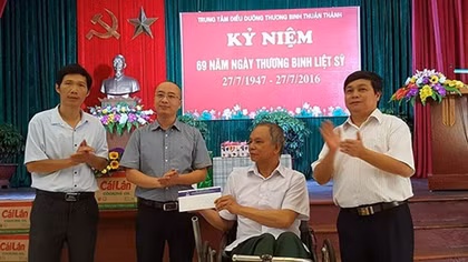 Nhiều bộ, ngành thăm tặng quà thương binh nặng tại Bắc Ninh và Hà Nội