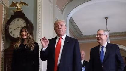 Ông Donald Trump đối phó thế nào với các vụ kiện