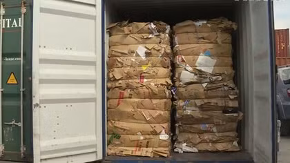 Loay hoay xử lý hàng ngàn container hàng phế liệu "vô chủ"