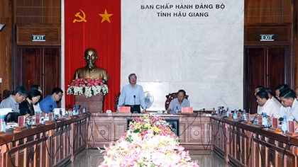 Kiểm điểm nghiêm túc, dân chủ, cầu thị theo Nghị quyết Trung ương 4 (khóa XII)