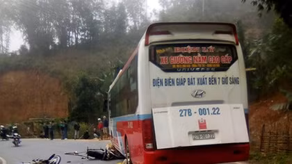 Hãi hùng người phụ nữ bị xe khách cán tử vong