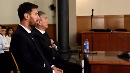 Messi lĩnh 21 tháng tù vì trốn thuế