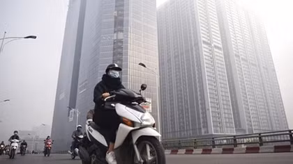 Không khí Hà Nội ô nhiễm “đỏ rực”