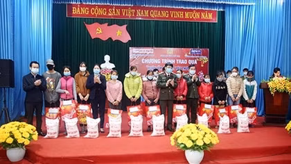 Mong đồng bào nghèo xã Khả Cửu đón Tết bình an