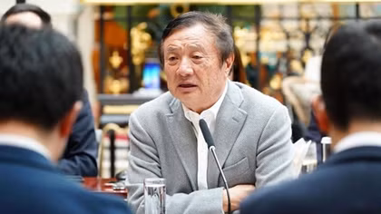 CEO Huawei cay đắng thừa nhận còn lâu mới bằng Google, Apple