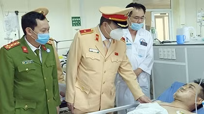Xử lý nghiêm đối tượng tông xe vào lực lượng CSGT