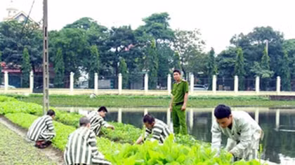 Nữ quản giáo cảm hóa phạm nhân bằng lòng nhân ái