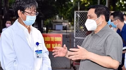 Thủ tướng chỉ đạo kiểm tra, làm rõ thông tin ‘tiêm vaccine không cần đăng ký’
