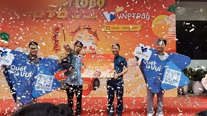 VNPT PAY trao thưởng cho khách hàng trúng ô tô Vinfast LuxA